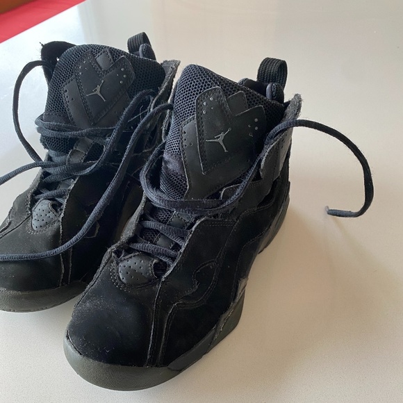 Nike Air Jordan True Flight (Youth) Size 5 - Picture 4 of 10